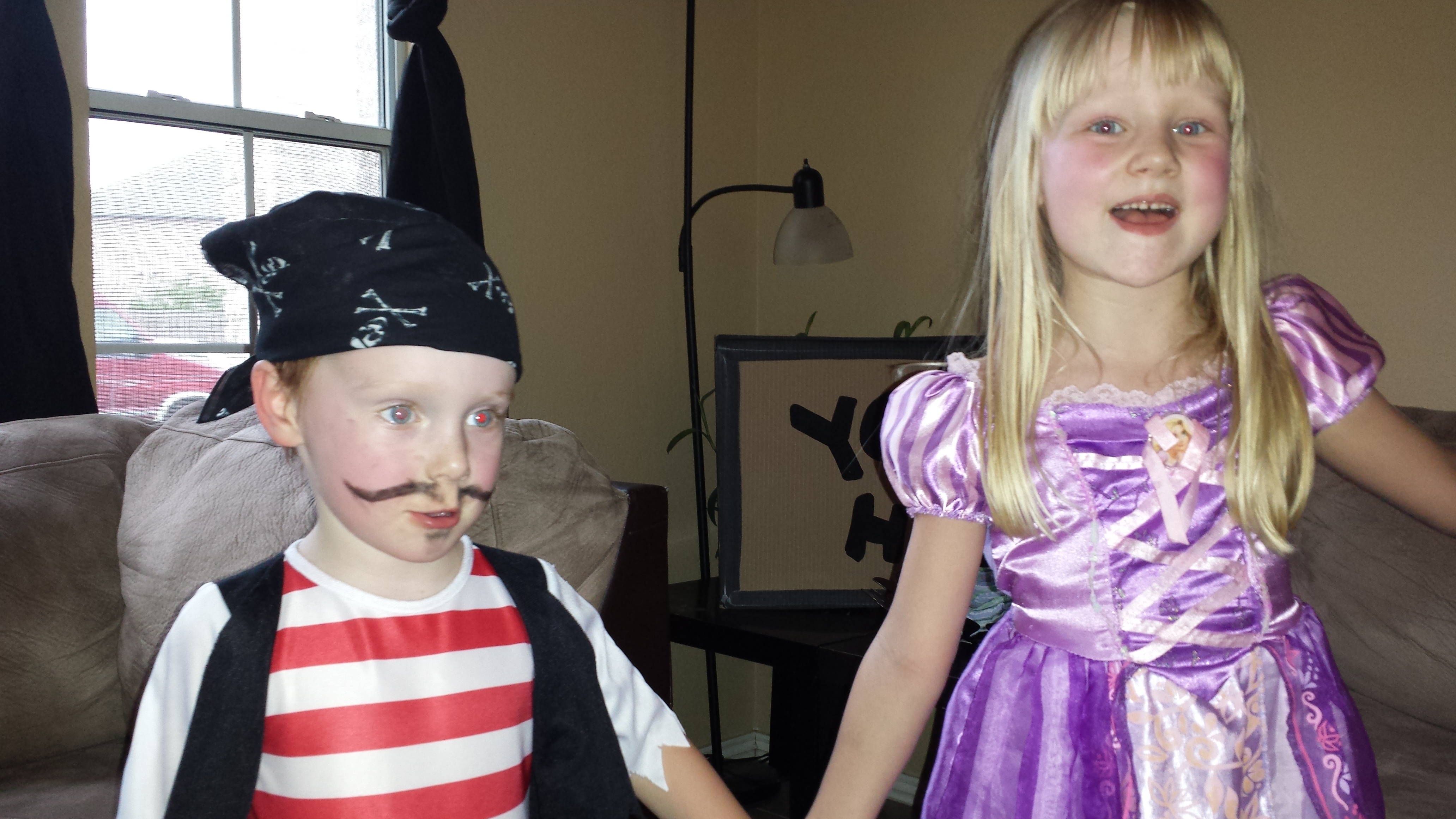 Little Henry and Rylee at the pirate and princess party