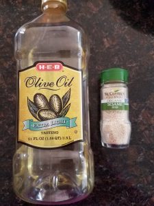olive-oil-sesame-seeds-sheslosingit.com